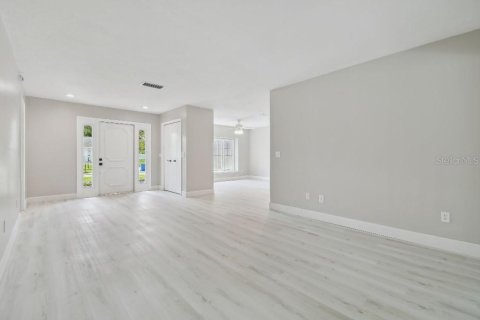 Casa en venta en Tampa, Florida, 3 dormitorios, 180.14 m2 № 1813469 - foto 12