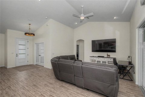 House in Ocala, Florida 4 bedrooms, 192.21 sq.m. № 2130836 - photo 14