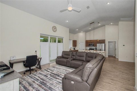 House in Ocala, Florida 4 bedrooms, 192.21 sq.m. № 2130836 - photo 17