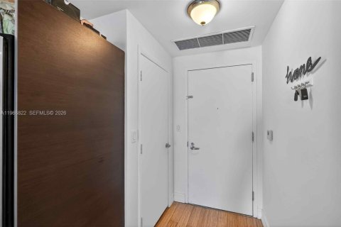Copropriété à louer à Miami, Floride: 1 chambre, 77.76 m2 № 2029580 - photo 6