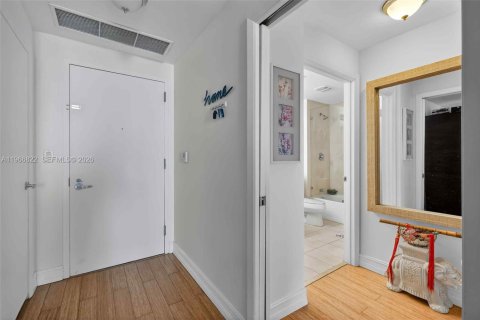 Copropriété à louer à Miami, Floride: 1 chambre, 77.76 m2 № 2029580 - photo 7