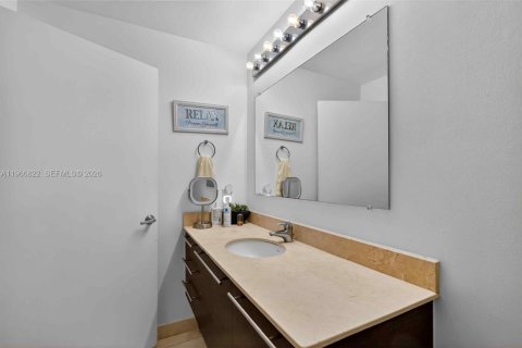Copropriété à louer à Miami, Floride: 1 chambre, 77.76 m2 № 2029580 - photo 17