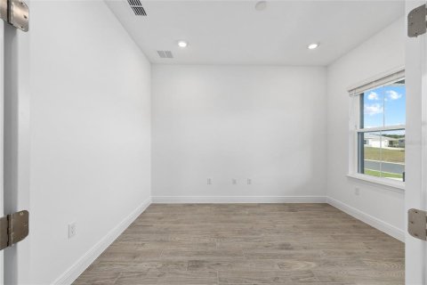 House in Ocala, Florida 2 bedrooms, 187.57 sq.m. № 2094818 - photo 9