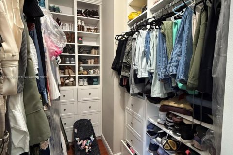 Casa en alquiler en Miami, Florida, 3 dormitorios, 209.4 m2 № 1951049 - foto 19