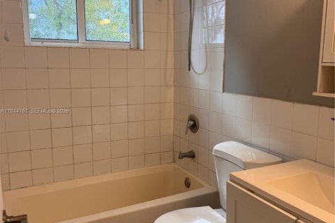 Copropriété à louer à Miami, Floride: 2 chambres, 624.3 m2 № 2000916 - photo 7