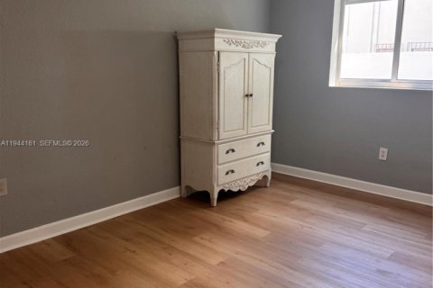 Copropriété à louer à Miami, Floride: 2 chambres, 624.3 m2 № 2000916 - photo 9