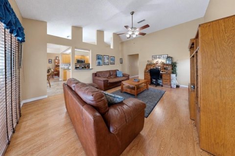 Casa en venta en Brandon, Florida, 4 dormitorios, 204.29 m2 № 2386741 - foto 16