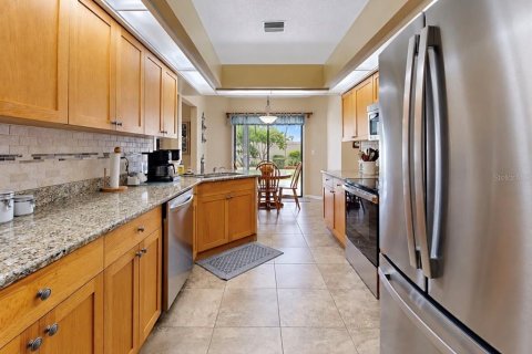 Casa en venta en Brandon, Florida, 4 dormitorios, 204.29 m2 № 2386741 - foto 18