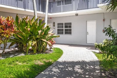 Condominio en venta en Hollywood, Florida, 1 dormitorio, 68.56 m2 № 2321850 - foto 23