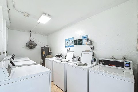 Condominio en venta en Hollywood, Florida, 1 dormitorio, 68.56 m2 № 2321850 - foto 6