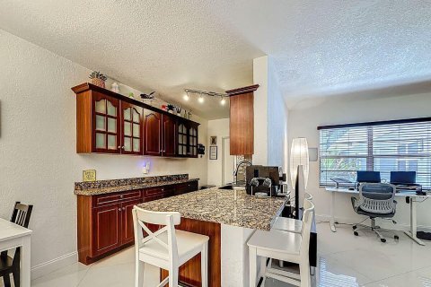 Condominio en venta en Hollywood, Florida, 1 dormitorio, 68.56 m2 № 2321850 - foto 15