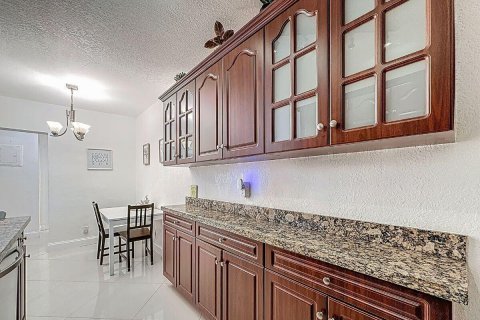 Condominio en venta en Hollywood, Florida, 1 dormitorio, 68.56 m2 № 2321850 - foto 10