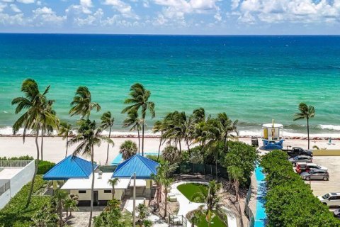 Condominio en venta en Hollywood, Florida, 1 dormitorio, 68.56 m2 № 2321850 - foto 4