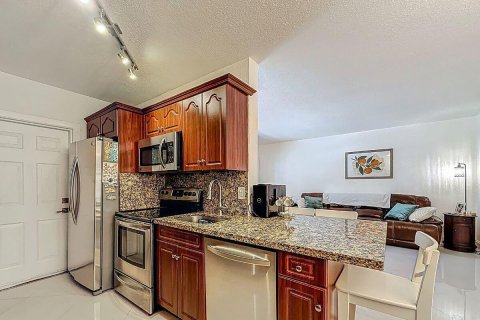 Condominio en venta en Hollywood, Florida, 1 dormitorio, 68.56 m2 № 2321850 - foto 13