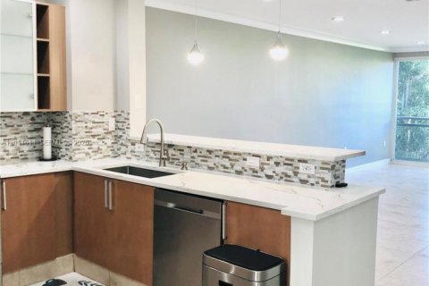 Townhouse in Fort Lauderdale, Florida 3 bedrooms, 177.81 sq.m. № 2074883 - photo 17