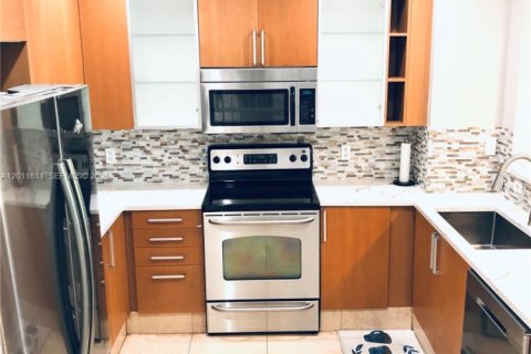Townhouse in Fort Lauderdale, Florida 3 bedrooms, 177.81 sq.m. № 2074883 - photo 15