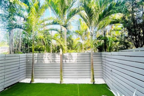 Townhouse in Fort Lauderdale, Florida 3 bedrooms, 177.81 sq.m. № 2074883 - photo 6