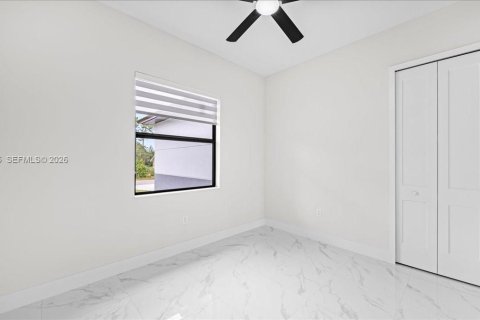 Casa en venta en Cape Coral, Florida, 4 dormitorios, 170.2 m2 № 2033373 - foto 20