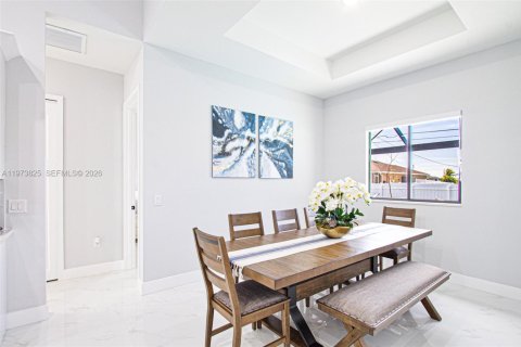 Casa en venta en Cape Coral, Florida, 4 dormitorios, 170.2 m2 № 2033373 - foto 16