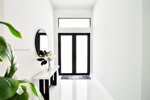 Casa en venta en Cape Coral, Florida, 4 dormitorios, 170.2 m2 № 2033373 - foto 5