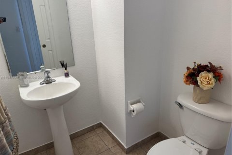 Снять в аренду таунхаус в Майами-Гарденс, Флорида 3 спальни, 131.92м2, № 2003812 - фото 12