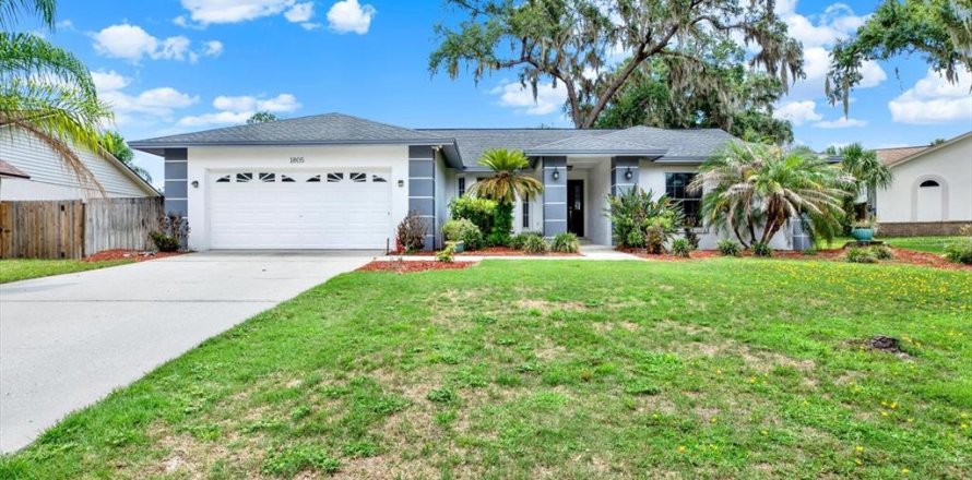 Casa en Brandon, Florida 4 dormitorios, 200.67 m2 № 2157240
