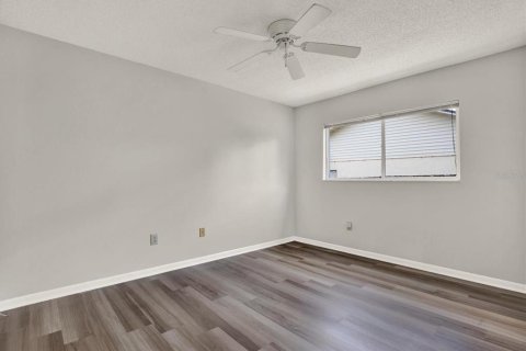 Casa en venta en Brandon, Florida, 4 dormitorios, 200.67 m2 № 2157240 - foto 29