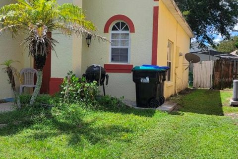 House in Orlando, Florida 4 bedrooms, 166.85 sq.m. № 2259477 - photo 2