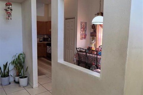 House in Orlando, Florida 4 bedrooms, 166.85 sq.m. № 2259477 - photo 5