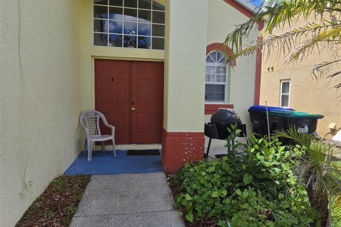 House in Orlando, Florida 4 bedrooms, 166.85 sq.m. № 2259477 - photo 3