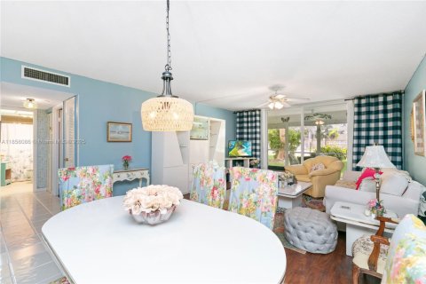 Copropriété à louer à Hallandale Beach, Floride: 2 chambres, 101.45 m2 № 1960180 - photo 5