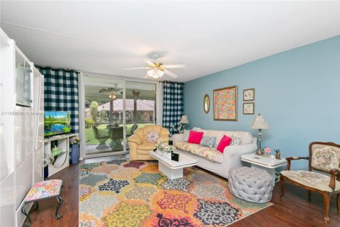 Copropriété à louer à Hallandale Beach, Floride: 2 chambres, 101.45 m2 № 1960180 - photo 2