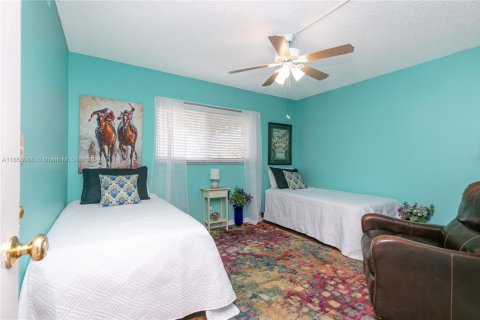 Copropriété à louer à Hallandale Beach, Floride: 2 chambres, 101.45 m2 № 1960180 - photo 17