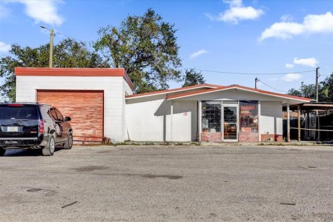Propiedad comercial en venta en Plant City, Florida, 90.95 m2 № 1716535 - foto 3