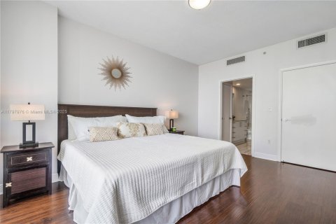 Condo in West Palm Beach, Florida, 1 bedroom  № 1682058 - photo 7