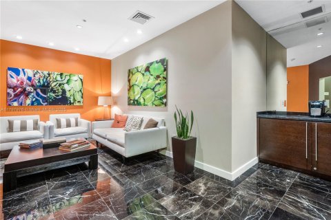 Condo in West Palm Beach, Florida, 1 bedroom  № 1682058 - photo 16
