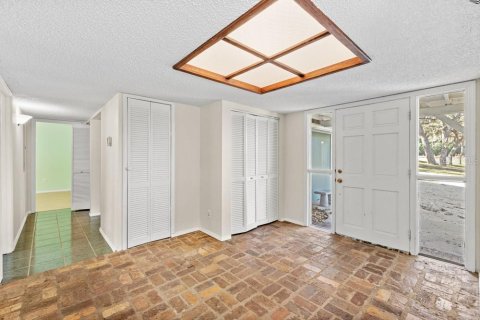 Casa en venta en Eustis, Florida, 6 dormitorios, 471.11 m2 № 2130036 - foto 14