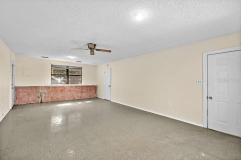 Casa en venta en Eustis, Florida, 6 dormitorios, 471.11 m2 № 2130036 - foto 19