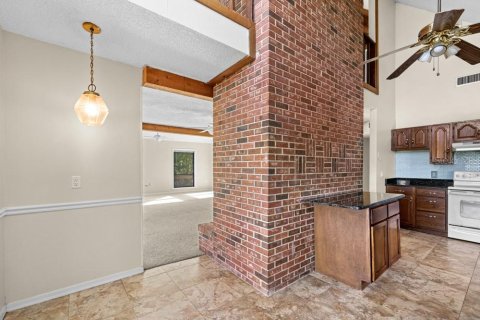Casa en venta en Eustis, Florida, 6 dormitorios, 471.11 m2 № 2130036 - foto 13