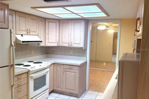 Villa ou maison à vendre à Seminole, Floride: 2 chambres, 147.44 m2 № 2351835 - photo 7