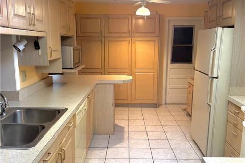 Villa ou maison à vendre à Seminole, Floride: 2 chambres, 147.44 m2 № 2351835 - photo 10