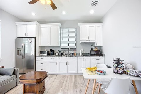 House in North Port, Florida 4 bedrooms, 204.38 sq.m. № 1750779 - photo 21