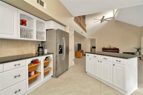 House in Tampa, Florida 4 bedrooms, 195.19 sq.m. № 1514356 - photo 15