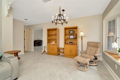 House in Tampa, Florida 4 bedrooms, 195.19 sq.m. № 1514356 - photo 7