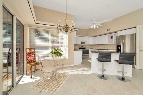 House in Tampa, Florida 4 bedrooms, 195.19 sq.m. № 1514356 - photo 17