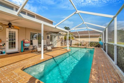House in Tampa, Florida 4 bedrooms, 195.19 sq.m. № 1514356 - photo 22