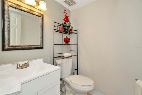 House in Tampa, Florida 4 bedrooms, 195.19 sq.m. № 1514356 - photo 11