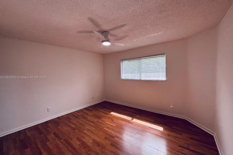 Condominio en alquiler en Oakland Park, Florida, 2 dormitorios, 94.76 m2 № 1954524 - foto 12