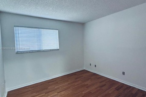 Condominio en alquiler en Oakland Park, Florida, 2 dormitorios, 94.76 m2 № 1954524 - foto 13