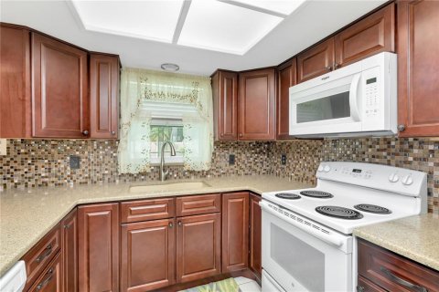 Villa ou maison à vendre à Saint Petersburg, Floride: 3 chambres, 139.54 m2 № 1827249 - photo 18